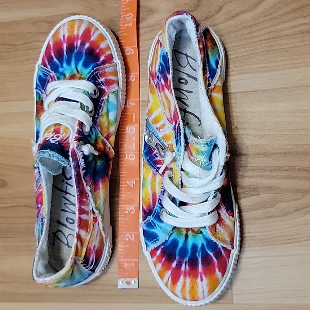 Blowfish Tie-Dye Slip On Sneakers Sz 6.5 - Rainbow - Comfort - Picture 7 of 7